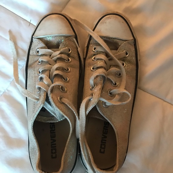 Women’s Converse - Picture 3 of 4